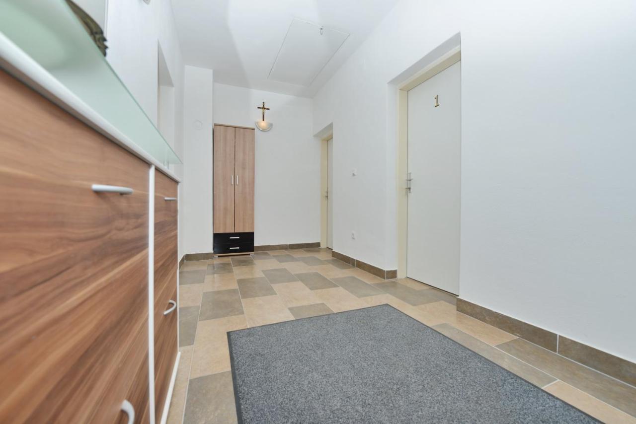 Apartmani L&R Бибине Екстериор снимка