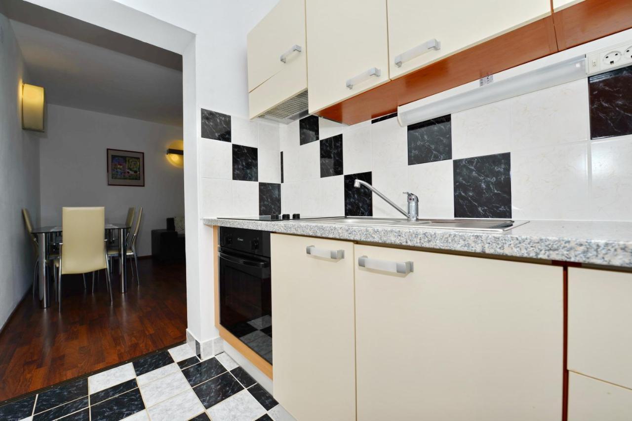 Apartmani L&R Бибине Екстериор снимка