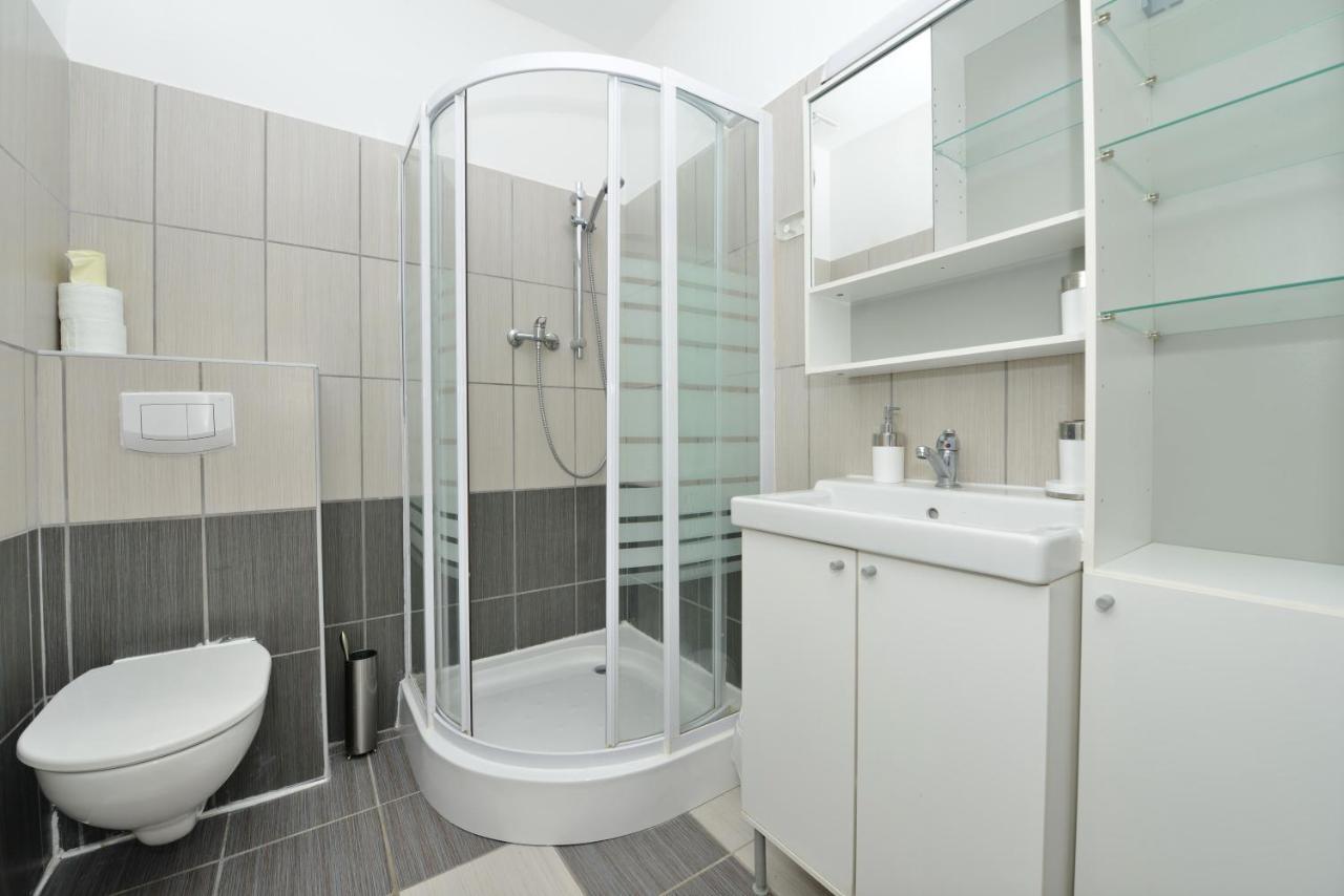 Apartmani L&R Бибине Екстериор снимка