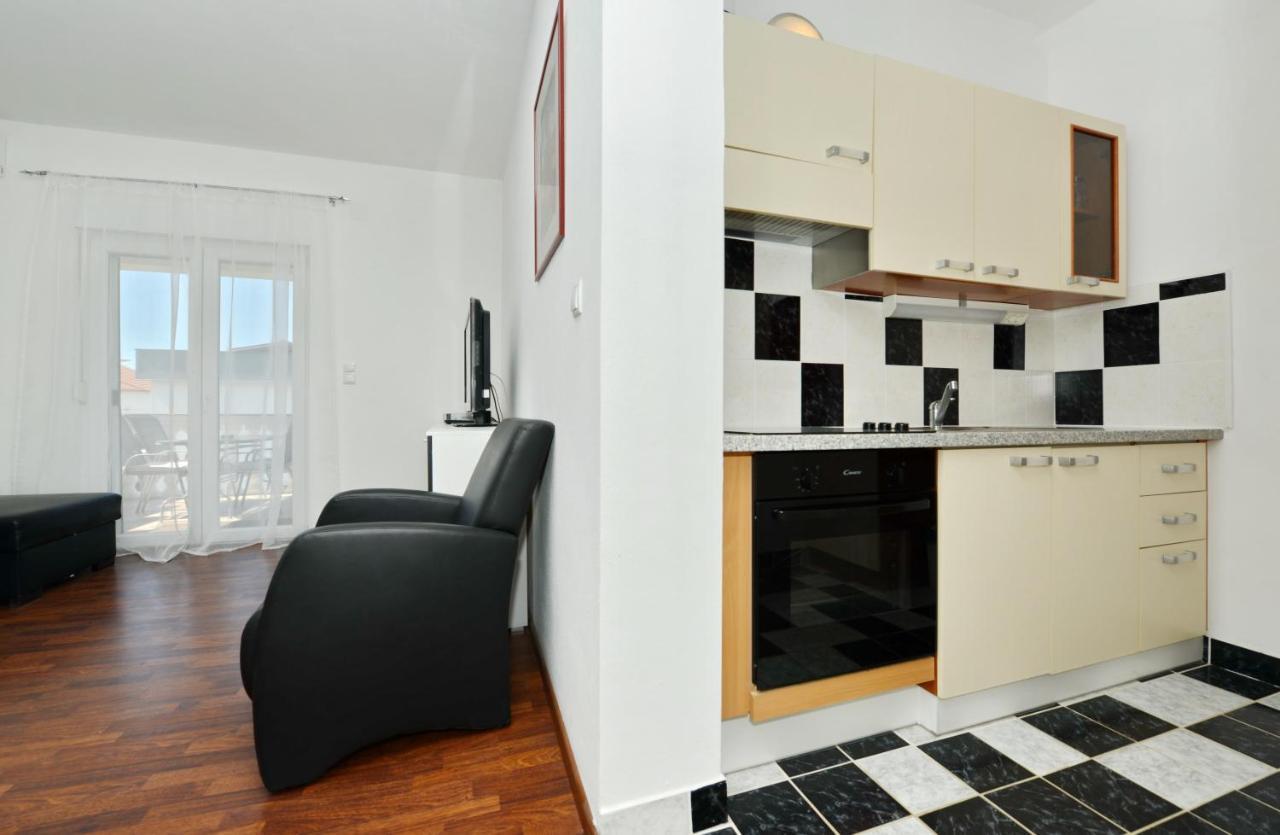 Apartmani L&R Бибине Екстериор снимка